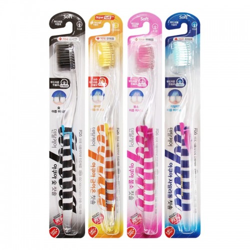 Набор зубных щеток cо сверхтонкой двойной щетиной c наночастицами золота, древесным углем