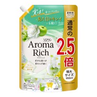 LION Aroma Rich Ellie Кондиционер для белья с ароматом зеленого яблока, персика, ландыша и розы, мягкая упаковка с крышкой