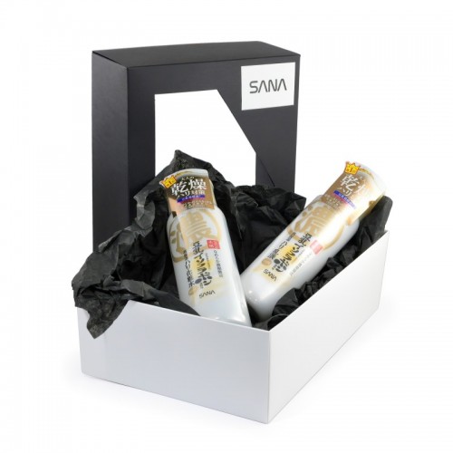 SANA Soy Milk Подарочный набор «ОБНОВЛЕНИЕ И УВЛАЖНЕНИЕ С РЕТИНОЛОМ»: Увлажняющий и подтягивающий лосьон, 200 мл + Увлажняющее и подтягивающее молочко, 150 мл SANA Soy Milk Подарочный набор «ОБНОВЛЕНИЕ И УВЛАЖНЕНИЕ С РЕТИНОЛОМ»: Увлажняющий и подтягивающий лосьон, 200 мл + Увлажняющее и подтягивающее молочко, 150 мл