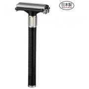 Классический Т-образный станок 'FEATHER SAFETY RAZOR' со сменными двухсторонними лезвиями, ручка + 2 сменных лезвия Классический Т-образный станок 'FEATHER SAFETY RAZOR' со сменными двухсторонними лезвиями, ручка + 2 сменных лезвия