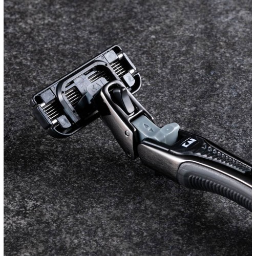 KAI AUGER Безопасная мужская бритва с 5-ю лезвиями (6 сменных кассет) KAI AUGER Безопасная мужская бритва с 5-ю лезвиями (6 сменных кассет)