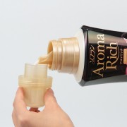 Кондиционер для белья LION Aroma Rich juliette с ароматом ванили и жасмина, флакон 480 мл Кондиционер для белья LION Aroma Rich juliette с ароматом ванили и жасмина, флакон 480 мл