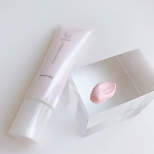 UTP La PRECIA Sunout 48.6 Солнцезащитный крем для лица с плацентой SPF48 PA+++ UTP La PRECIA Sunout 48.6 Солнцезащитный крем для лица с плацентой SPF48 PA+++