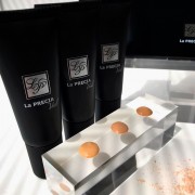 Жидкая тональная основа-вуаль La PRECIA Veil Liquid Foundation (ОCHRA) SPF12 Жидкая тональная основа-вуаль La PRECIA Veil Liquid Foundation (ОCHRA) SPF12