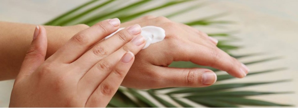Лучшие увлажняющие крема для сухой кожи рук: советы по выбору и использованию 