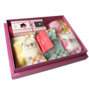 WAGASANE Soap set Набор “Цветы и травы” (25г*2,50г*1,80г*3) WAGASANE Soap set Набор “Цветы и травы” (25г*2,50г*1,80г*3)